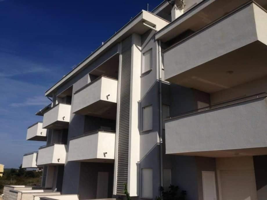 Islando 3 Apartment Novalja Bagian luar foto